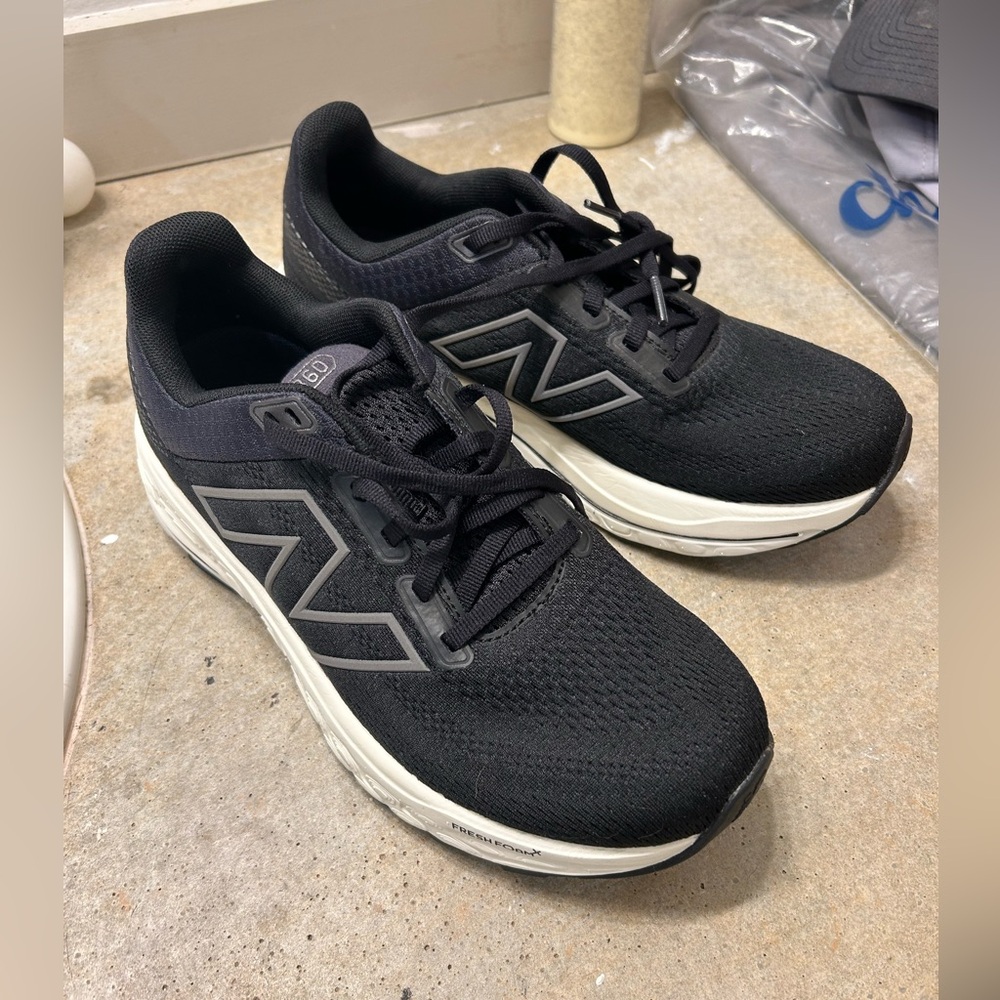 New Balance Fresh Foam 860 Black and White Athletic Shoes
